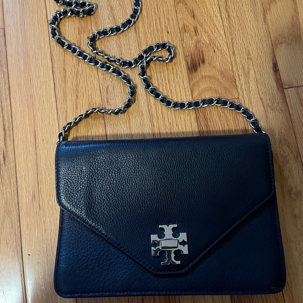 Tory Burch chain bag- never been worn!
